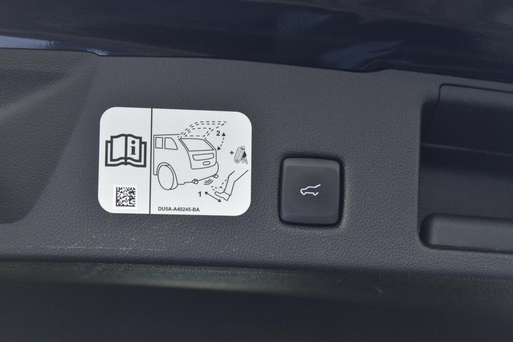 Ford Kuga 2.5 phev st-line x | elektrisch wegklapbare trekhaak | climate co