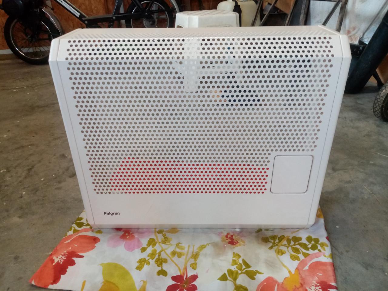 Te koop Pelgrim gevelkachel.