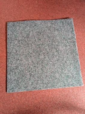 Gratis af te halen Tapijttegels nieuw.