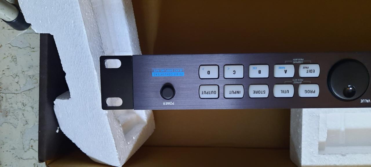 Alesis MidiVerb4 effectsprocessor ongebruikt in doos