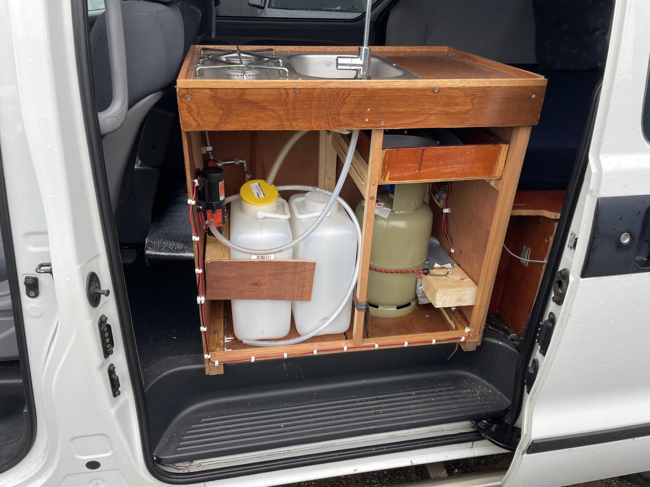 Hyundai h300 2.5 crdi camperbus