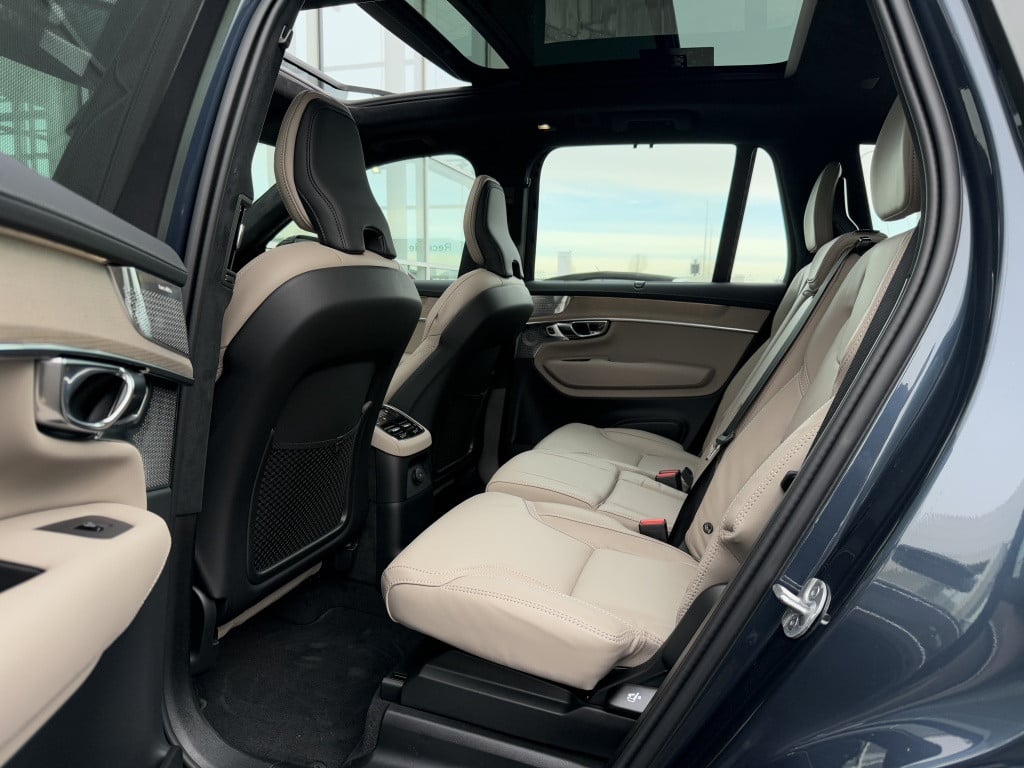 Volvo XC90 t8 awd ultra dark luchtvering | facelift | nieuwpr. € 107.559 |