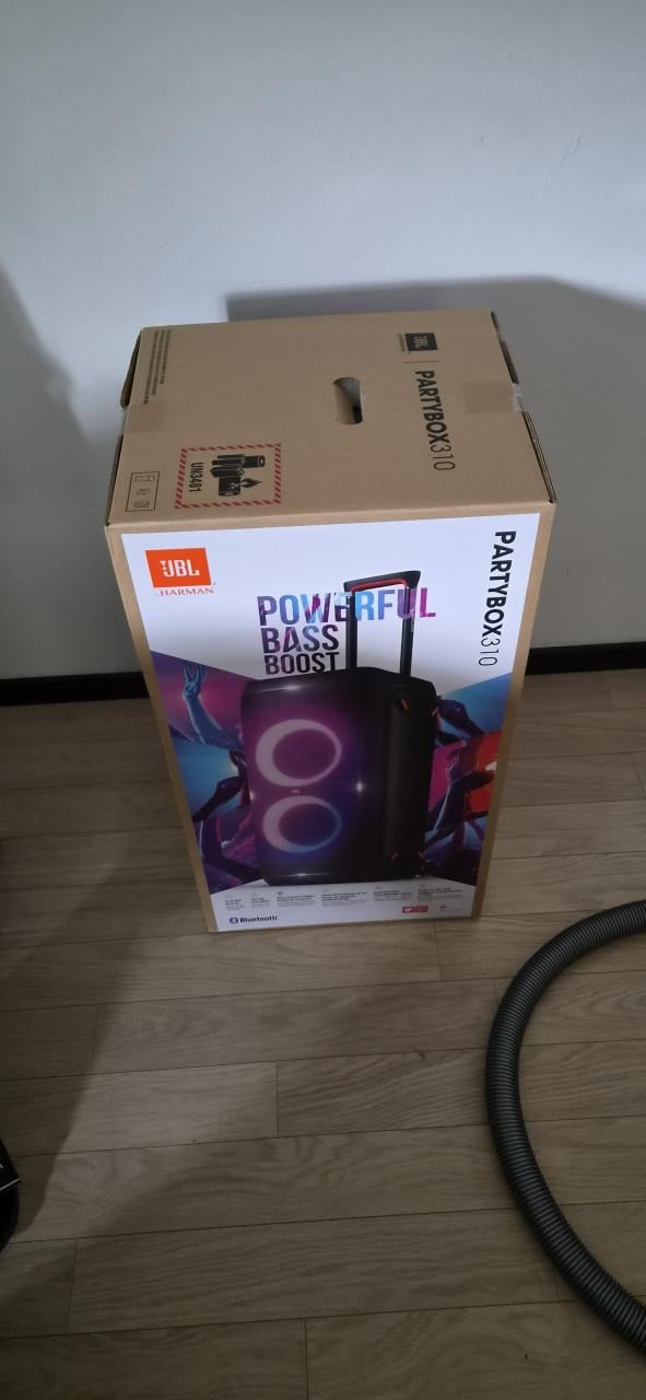Nieuw in doos JBL partybox 310