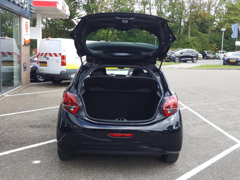 Peugeot 208 1.2 puretech 82pk active navigatie | apple carplay & android | 