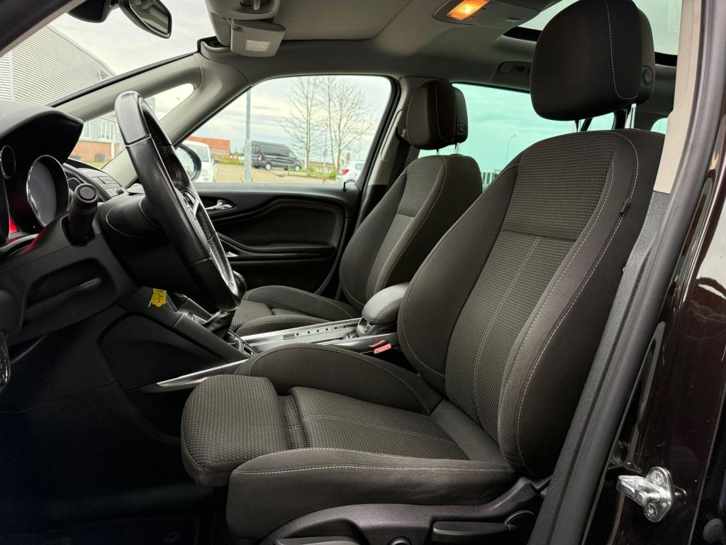 Opel Zafira tourer 1.4 cosmo 7p.