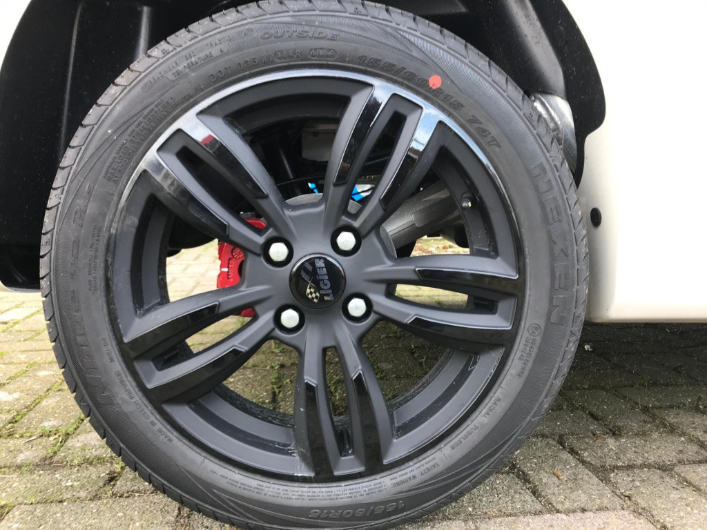 Ligier Js50 brommobiel c sport young sun dci 492 met airco (nieuw)