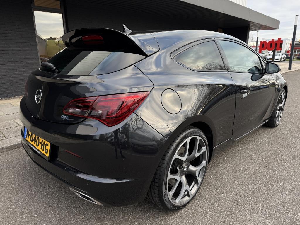 Opel Astra gtc 2.0 turbo opc