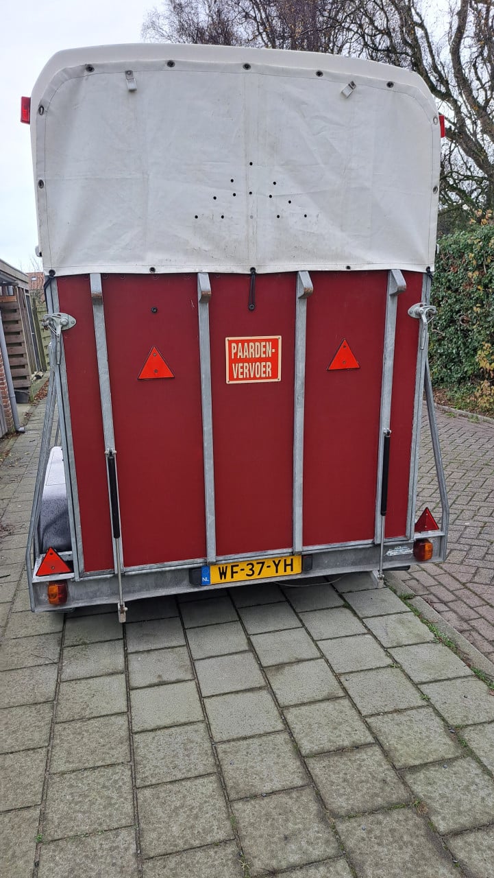 2 paardstrailer