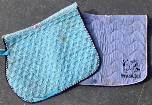 2x gratis zadeldekje Harry´s Horse