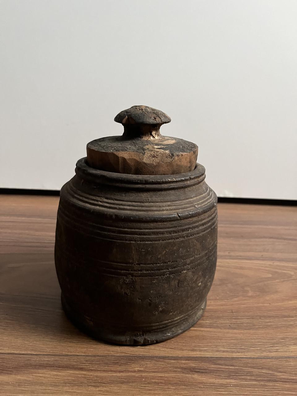 Houten potje met deksel