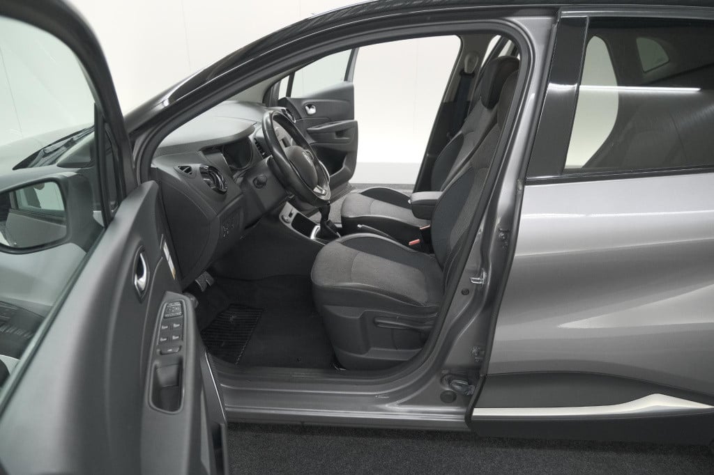 Renault Captur tce 90 intens | camera | navigatie | parkeersensoren | clima