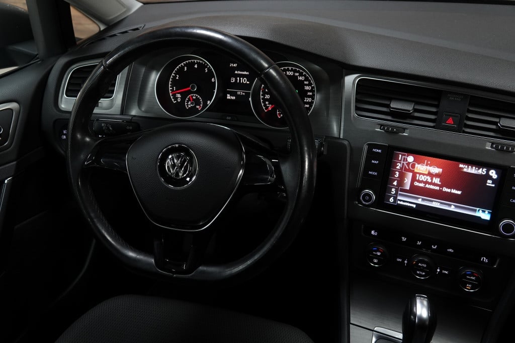 Volkswagen Golf 1.4 tsi | pdc | climate | dab radio |