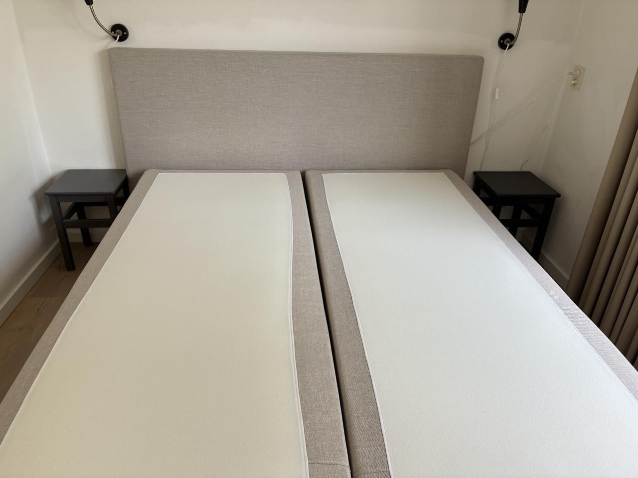 2-persoons boxspring bed, 1.60 x 2.00