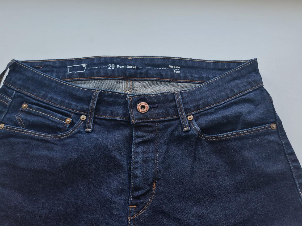Levis donker blauw W29 / L32( Mt L ) Demi Curve , Mid Rise