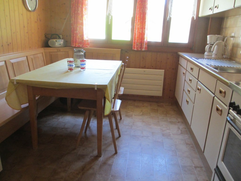TE HUUR: vak. woning "Weid" Isenthal, Zwitserland