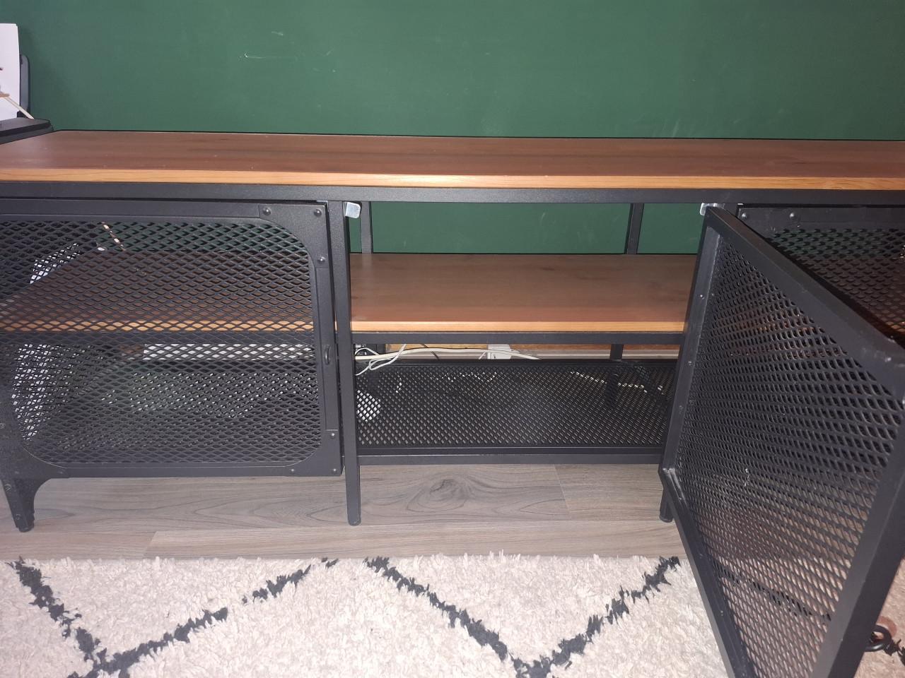 TV Meubel industrieel