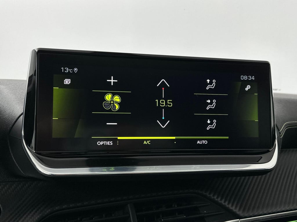 Peugeot 2008 1.2 gt pack | navigatie | alcantara | panoramadak | focal hi-f
