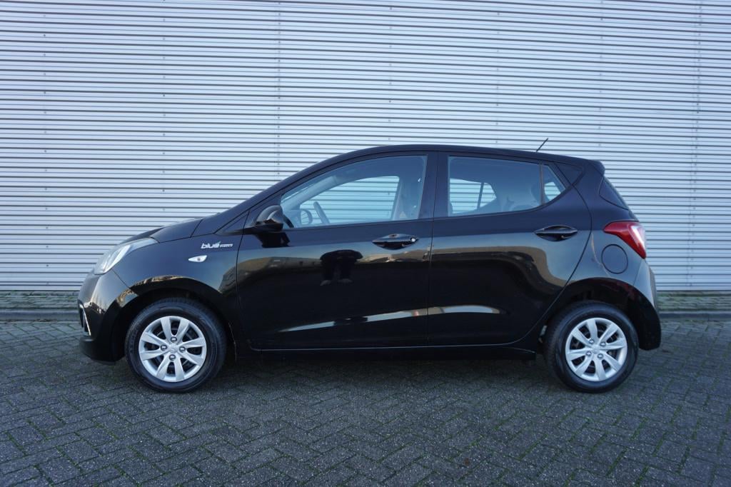 Hyundai I 10 1.0i i-motion comfort plus airco / elektr. ramen / nap