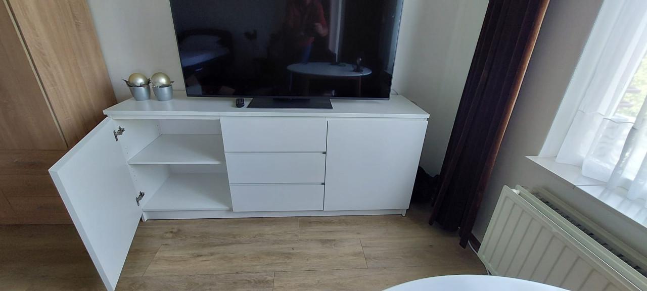 Wit dressoir