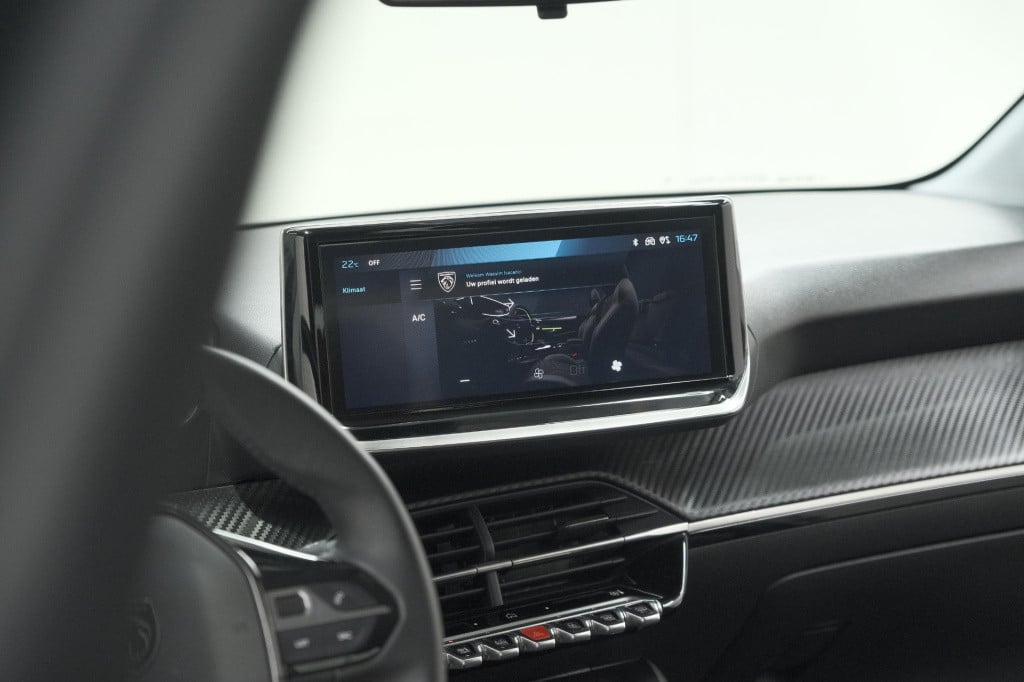 Peugeot 208 puretech 100 active | parkeersensoren | navigatie | apple carpl