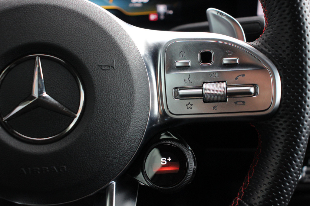 Mercedes-Benz A-Klasse amg 35 4matic premium plus | schaalstoelen | 360 cam