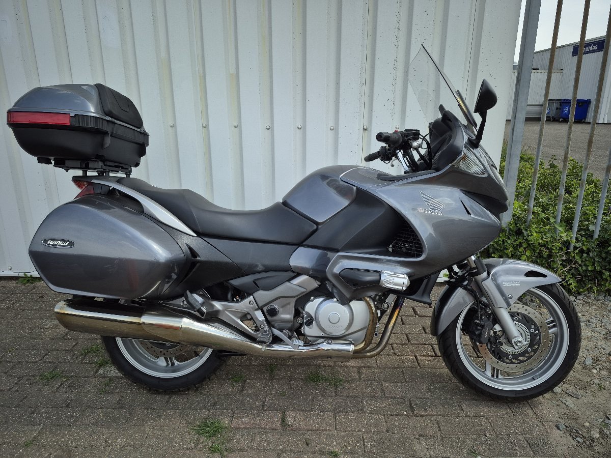 Honda Deauville 700 uit 2007, mooie toermotor