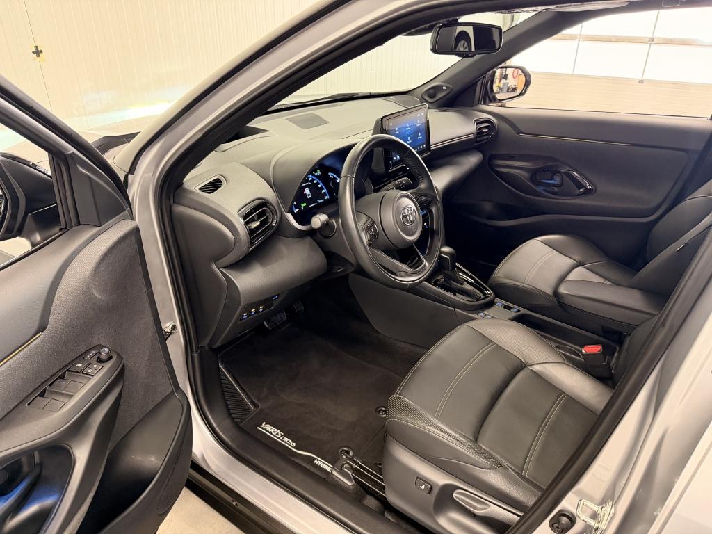 Toyota Yaris Cross 1.5 hybrid launch ed| pano| jbl| hud| adap.cruise| leder