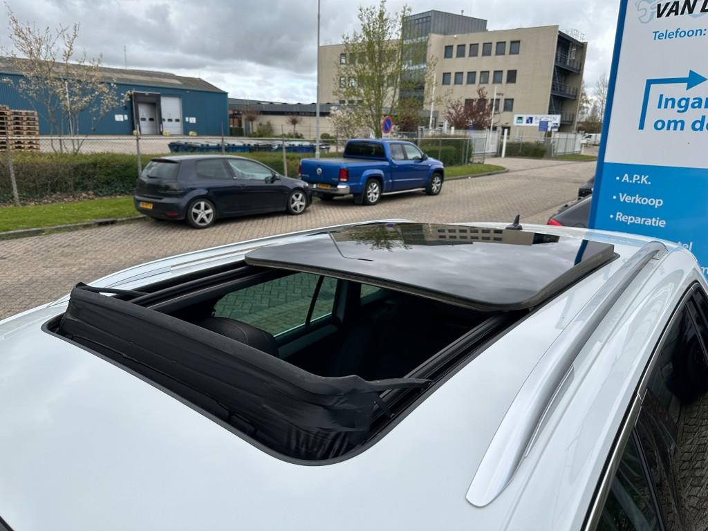 Volkswagen Tiguan 1.4 tsi act connected series r-line panoramadak trekhaak 