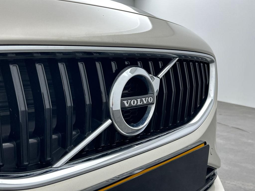 Volvo V40 2.0 t3 nordic+ | standkachel | stoelverwarming | cruise control |
