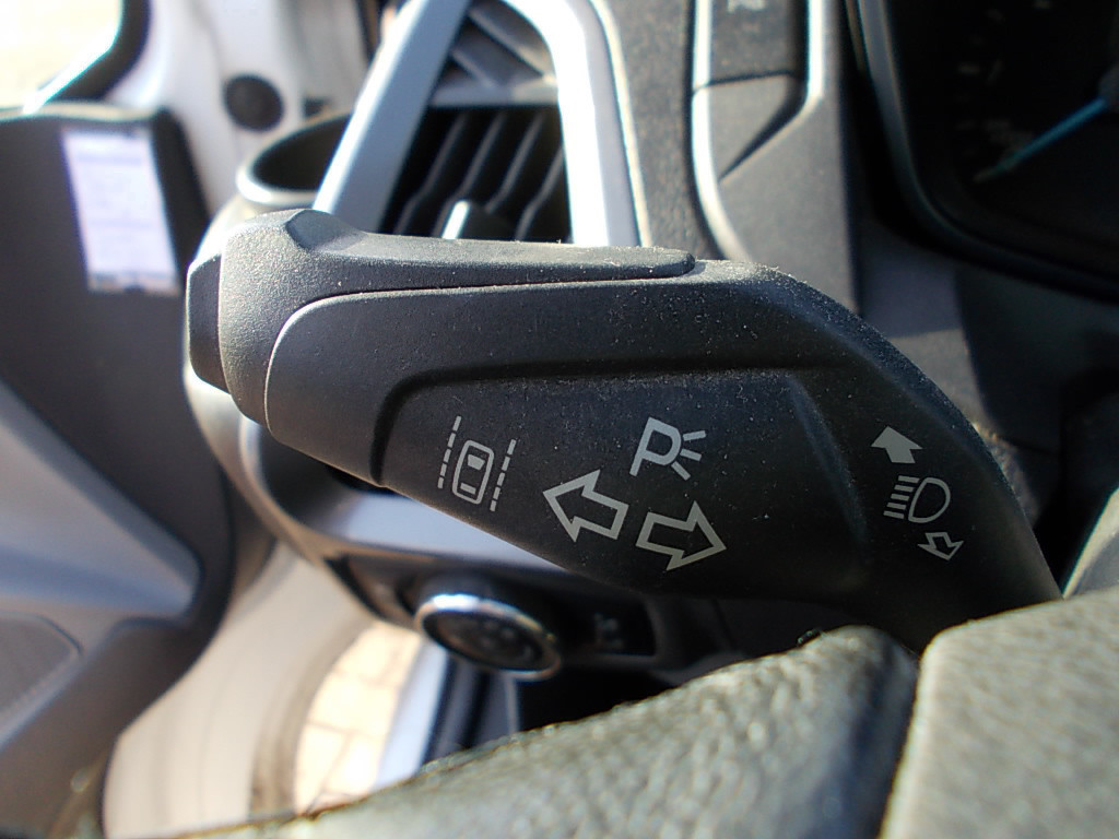 Ford Transit Custom 2.2 l2/h1 airco, nav.,cr.contr. lees tekst !!