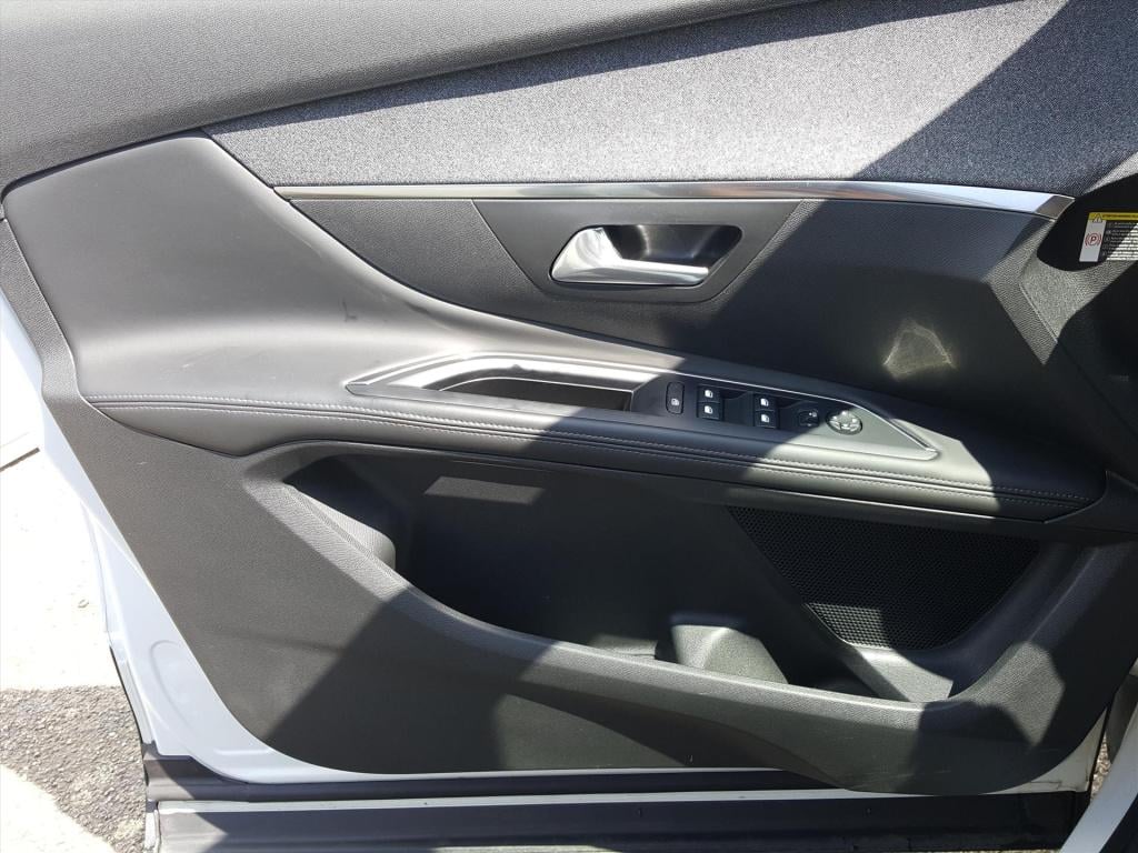 Peugeot 5008 allure 1.2 pt-130pk automaat (6t) full-led voor |comfortstoele