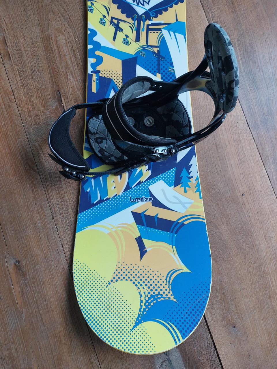 Snowboard 135 (junior) incl Burton bindingen