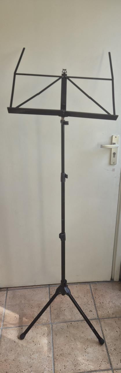 Muziekstandaard  Zwart gelakt metaal