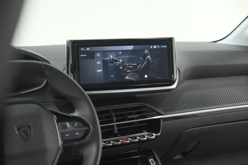 Peugeot 208 puretech 100 allure | apple carplay | parkeersensoren | climate