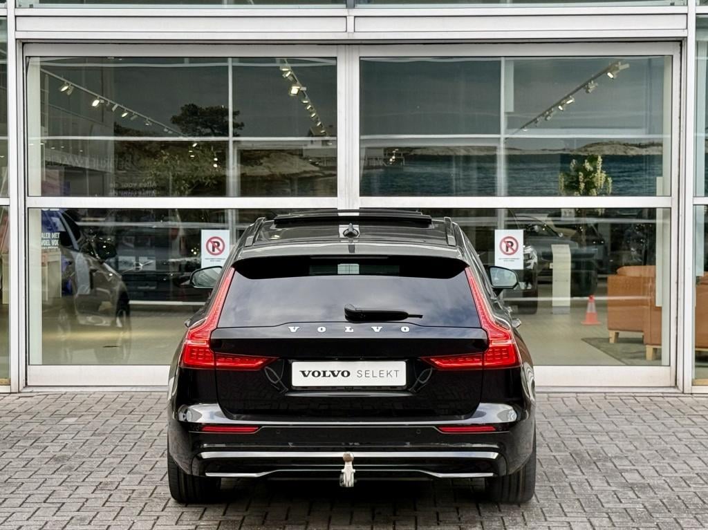 Volvo V60 t6 398pk recharge dark| panodak| adap.cruise| 360camera| trekhaa
