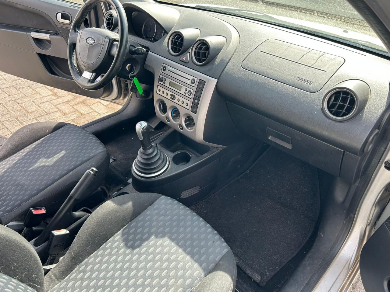 Ford Fiesta 1.3 Futura Airco/16" LM Velgen/Verwarmde Voorruit/APK 21-12-26