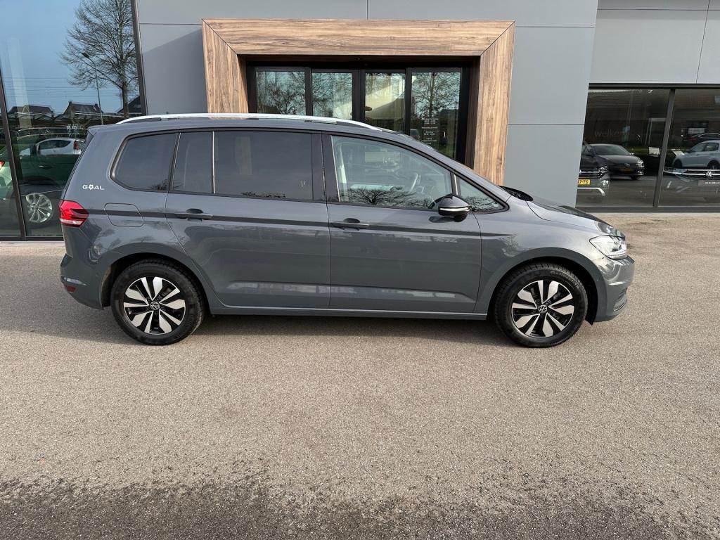 Volkswagen Touran 1.5 tsi 150pk dsg goal 7-persoons | trekhaak | dode hoek 