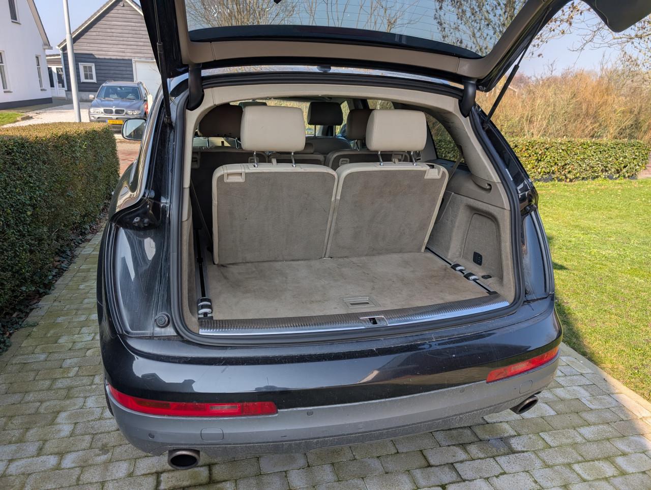 Audi Q7 4.2 V8 350pk 5+2 2006 (YOUNGTIMER) TREKHAAK: 3500kg!