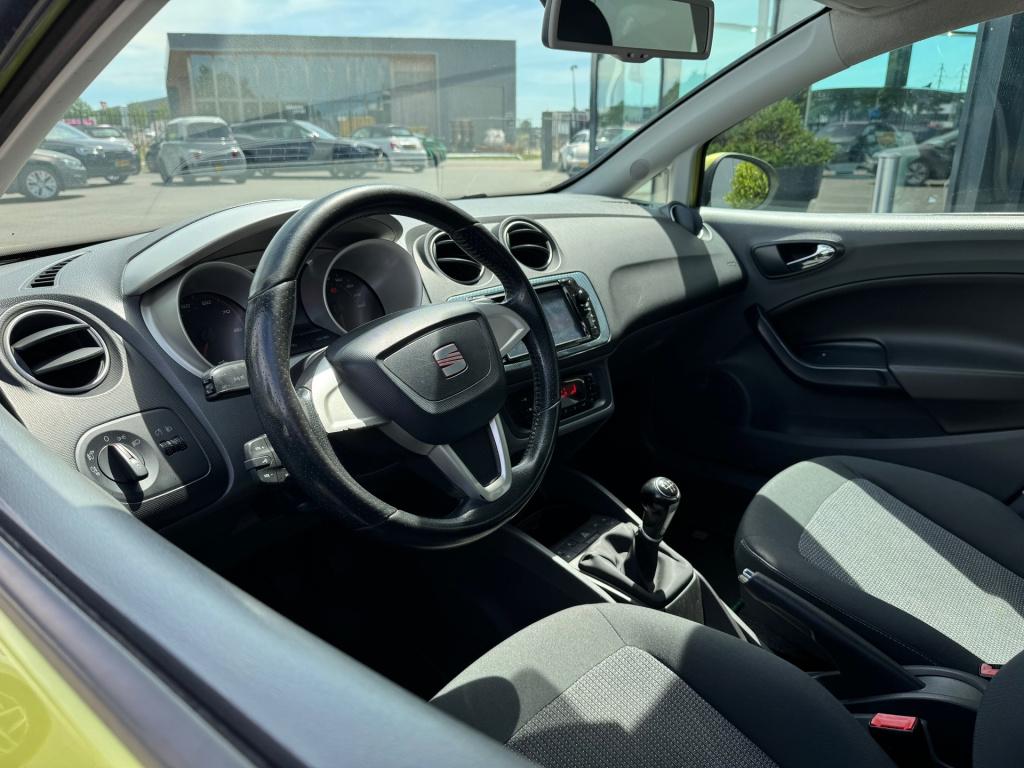 Seat Ibiza 1.4 stylance * carplay * airco * nieuwe apk * pdc