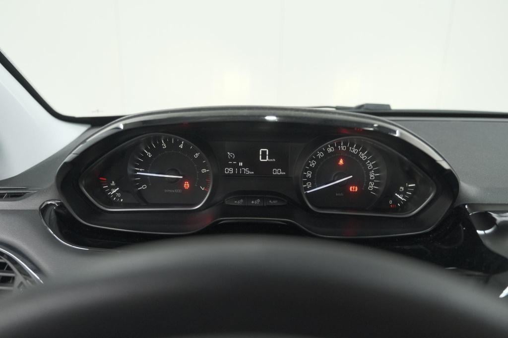 Peugeot 208 puretech 82 active | camera | apple carplay | airco