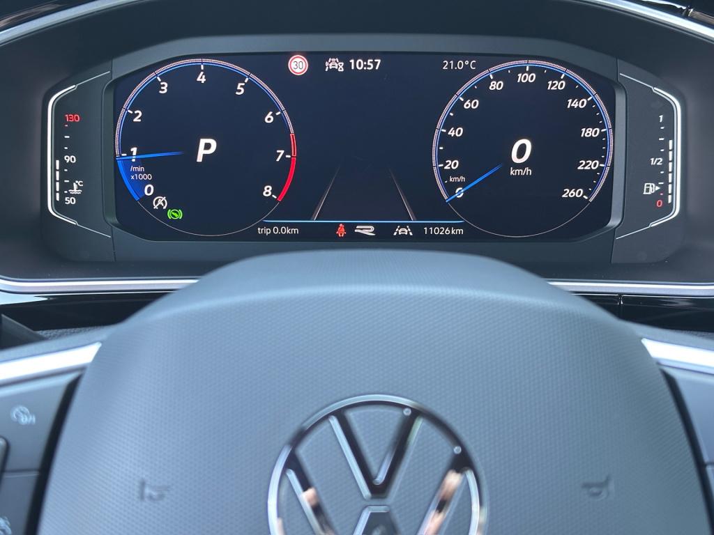 Volkswagen T-roc 1.5 tsi 150pk dsg r-line | camera | keyless | elek. achter