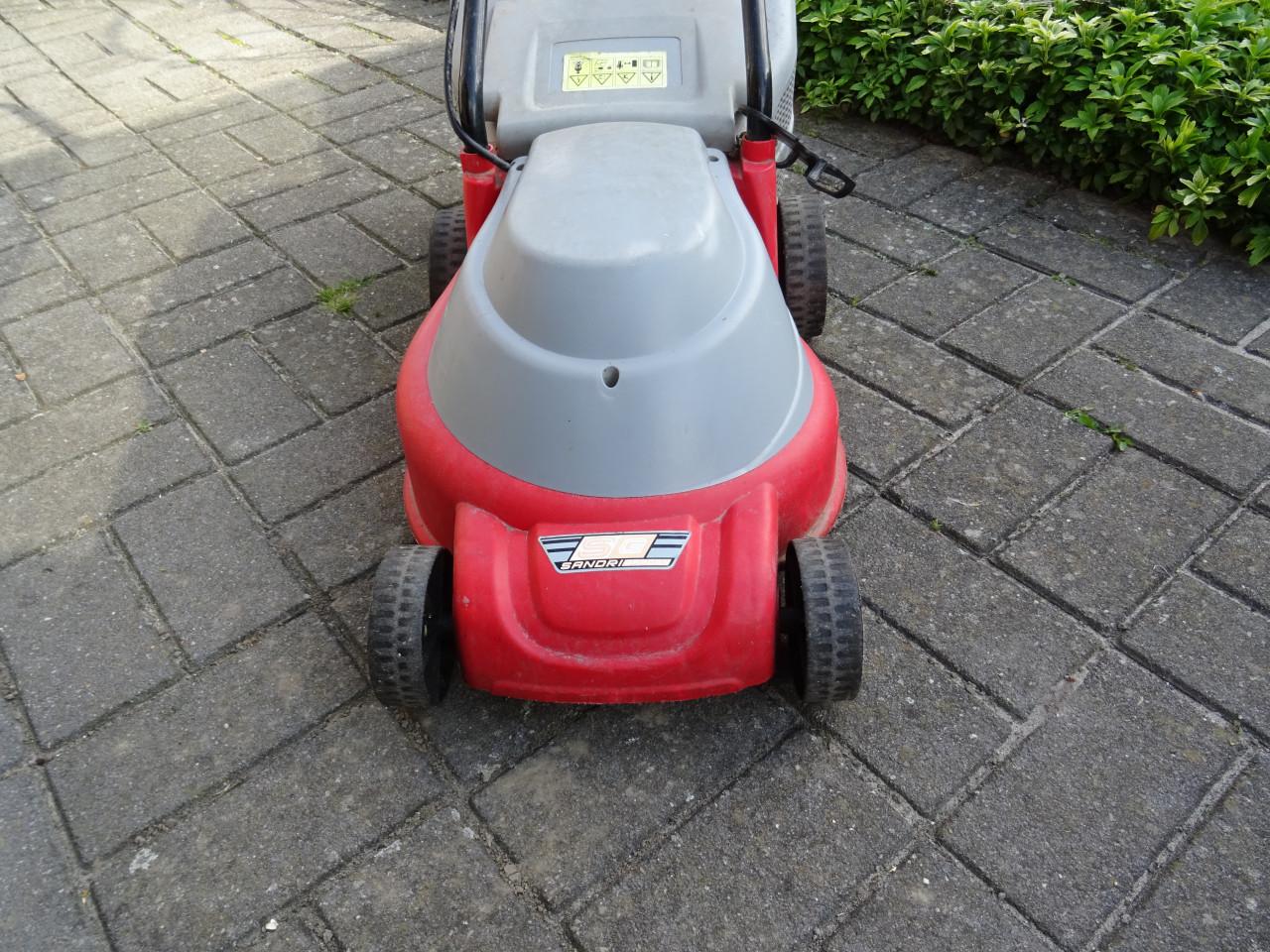 Te koop nog goede elektrische  gazon maaier
