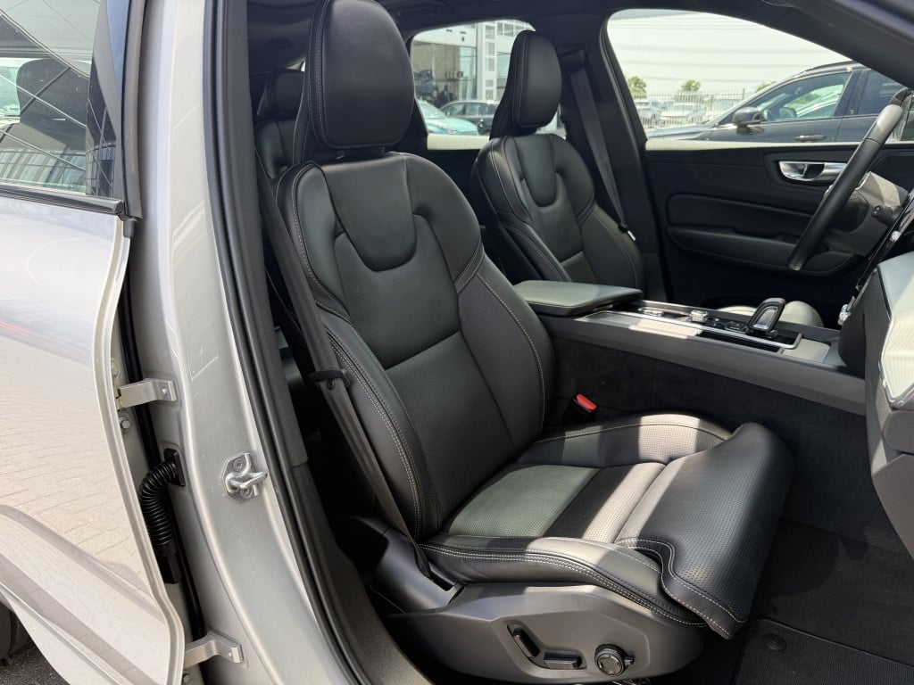 Volvo XC60 t6 340pk recharge r-design| adap.cruise| luchtvering| panodak| 2
