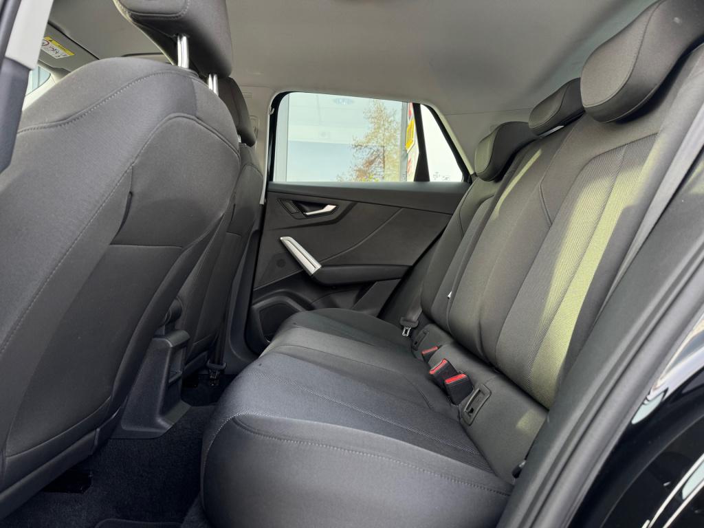 Audi Q2 1.5 tfsi *s edition . virtual * camera * black pack