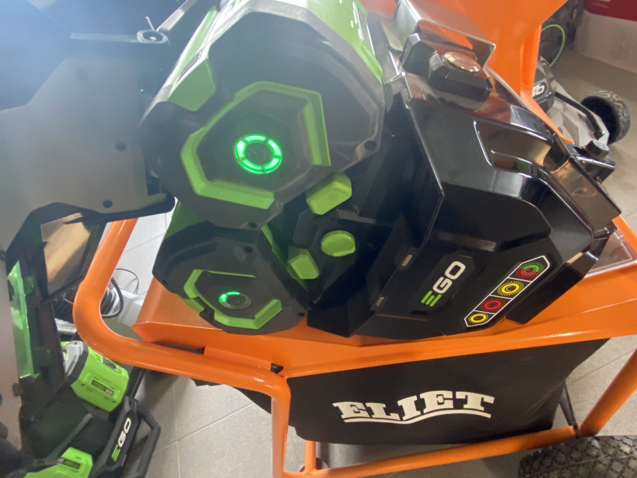 Eliet maestro country versnipperraar met ego accu motor
