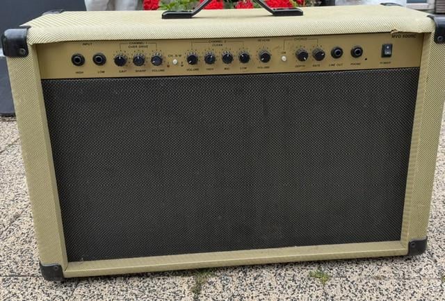 Gitaar versterker +