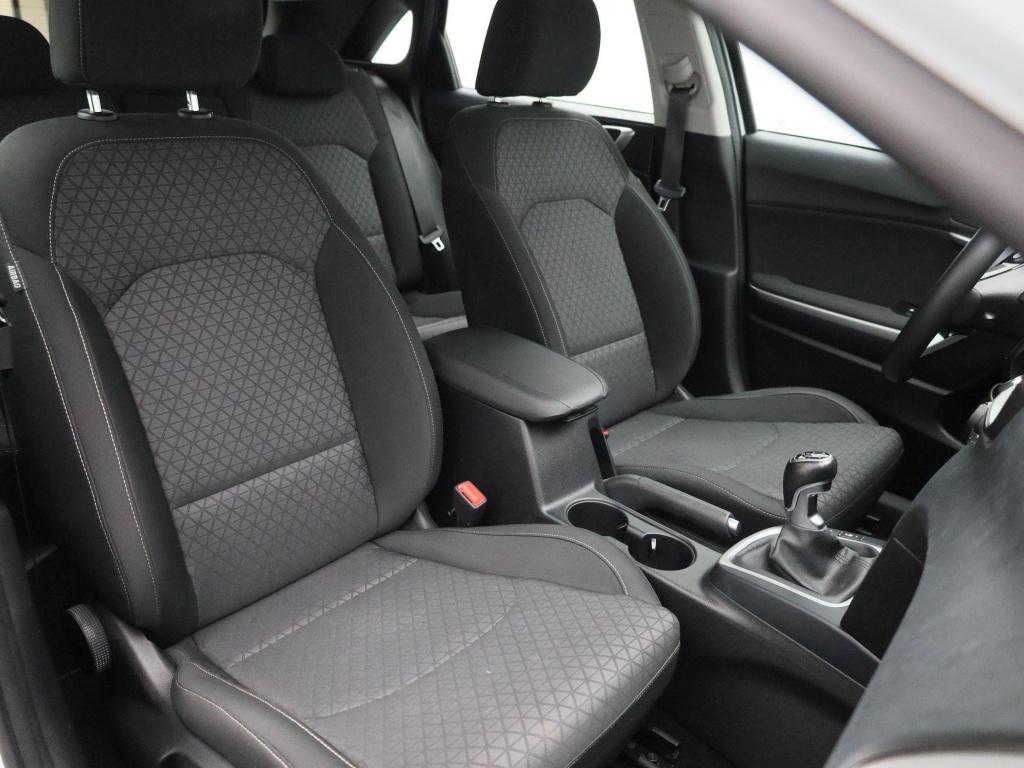 Kia Cee'd 1.0 t-gdi dynamicline | apple carplay | climate control  | cruise