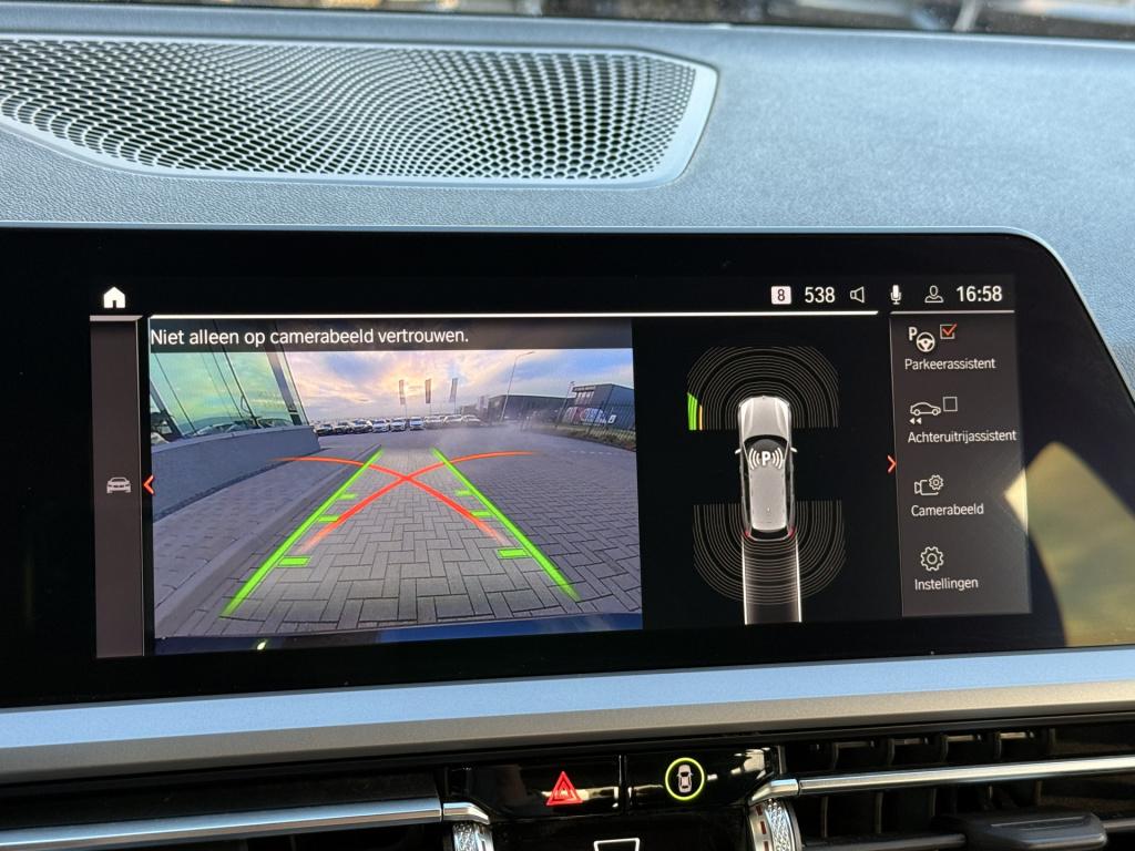 BMW 3-serie touring 330e | stoelverwarming | apple carplay | achteruitrijca