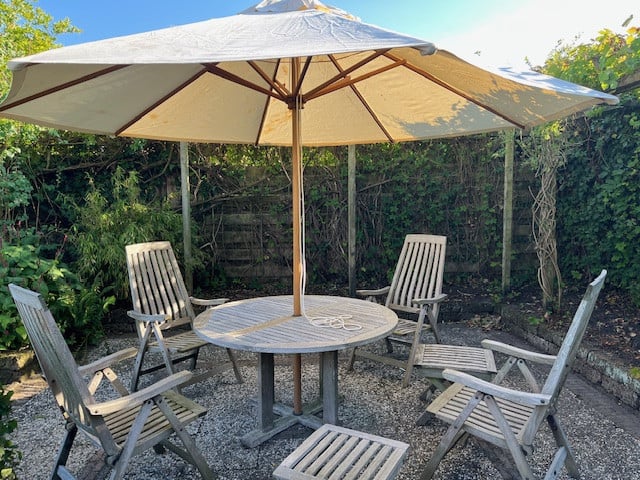 Teakhouten ronde stokparasol