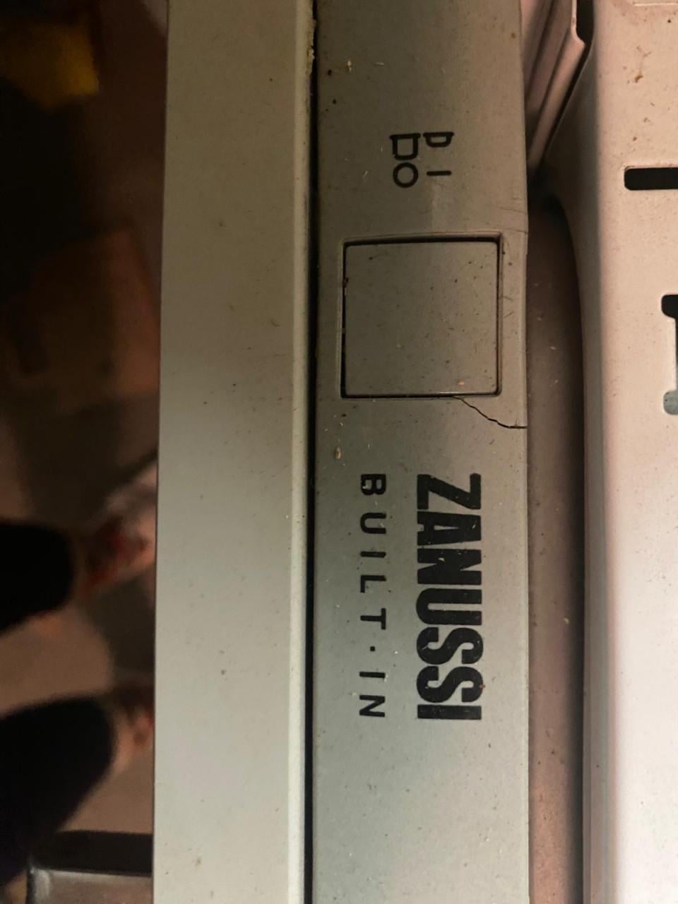 Zanussi inbouw vaatwasser, 45 breed 83,5 hoog 57 diep